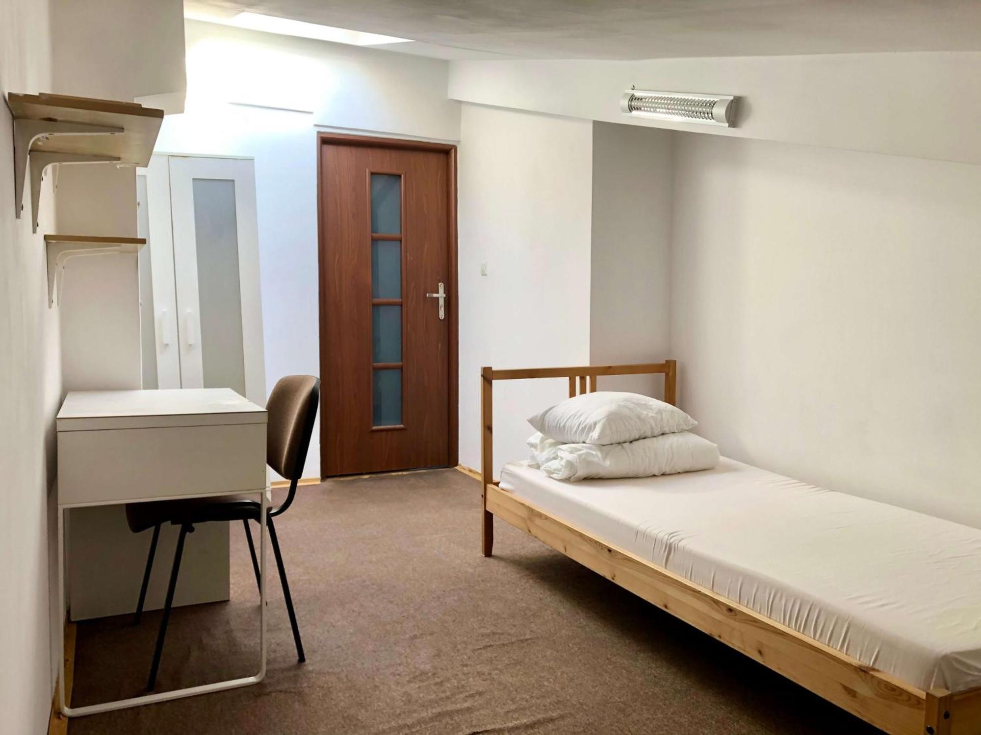 Student-House Kazimierzowska Hostel Warsaw Room photo